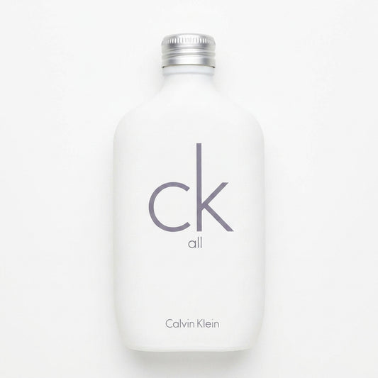 Fragrance bottle — Flat Lay - Front | Generated by Modelize