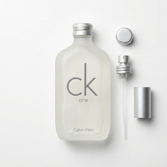 Fragrance bottle — Flat Lay - Front | Generated by Modelize