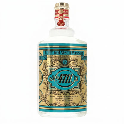 Eau de Cologne bottle — Studio - Clean | Generated by Modelize