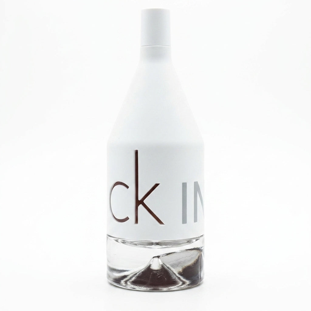 Fragrance Bottle — Studio - Clean | Generated by Modelize
