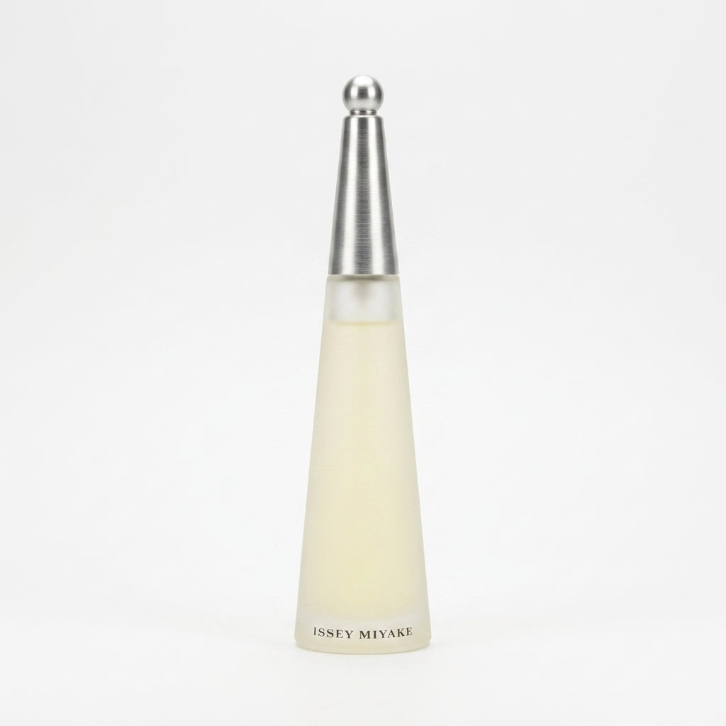 Perfume Bottle — Studio - Clean | Generated by Modelize