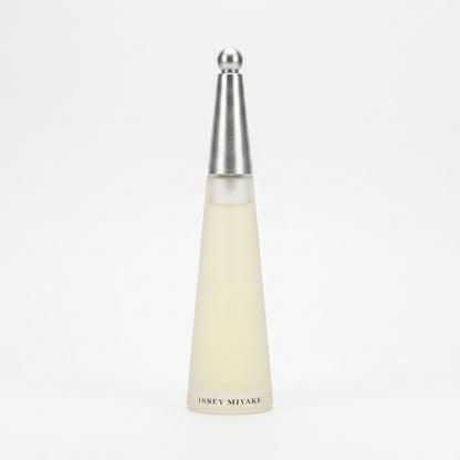 Perfume Bottle — Studio - Clean | Generated by Modelize