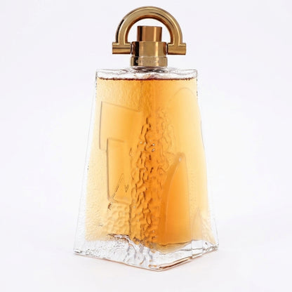 Fragrance bottle — Studio - Clean | Generated by Modelize