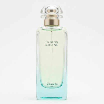 Eau de Toilette fragrance — Studio - Clean | Generated by Modelize
